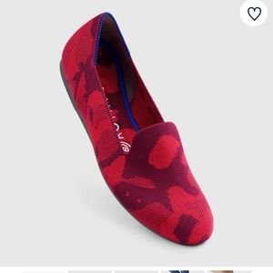 New size 8 red camo Rothy’s